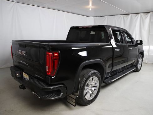 Used 2020 GMC Sierra 1500 Denali w/ Technology Package AWD/4WD image 3