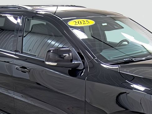 Used 2025 Dodge Durango GT image 15