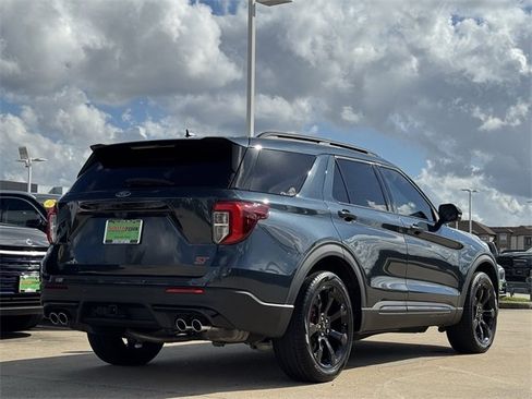 Used 2024 Ford Explorer ST w/ Equipment Group 401A image 4