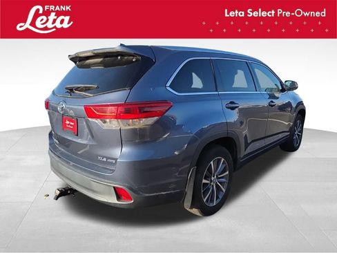 Used 2018 Toyota Highlander XLE image 4