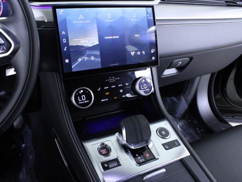 Used 2025 Jaguar F-PACE R-Dynamic S image 26