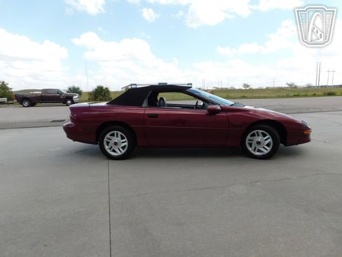 Used 1995 Chevrolet Camaro Z28 image 3