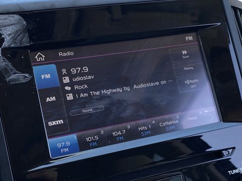 Used 2019 Subaru Forester Premium AWD/4WD image 23