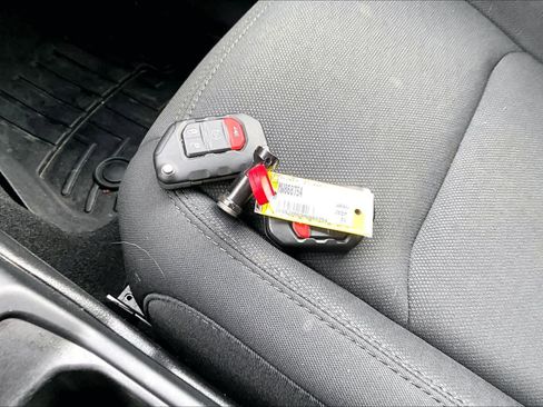 Used 2021 Jeep Wrangler Willys image 12