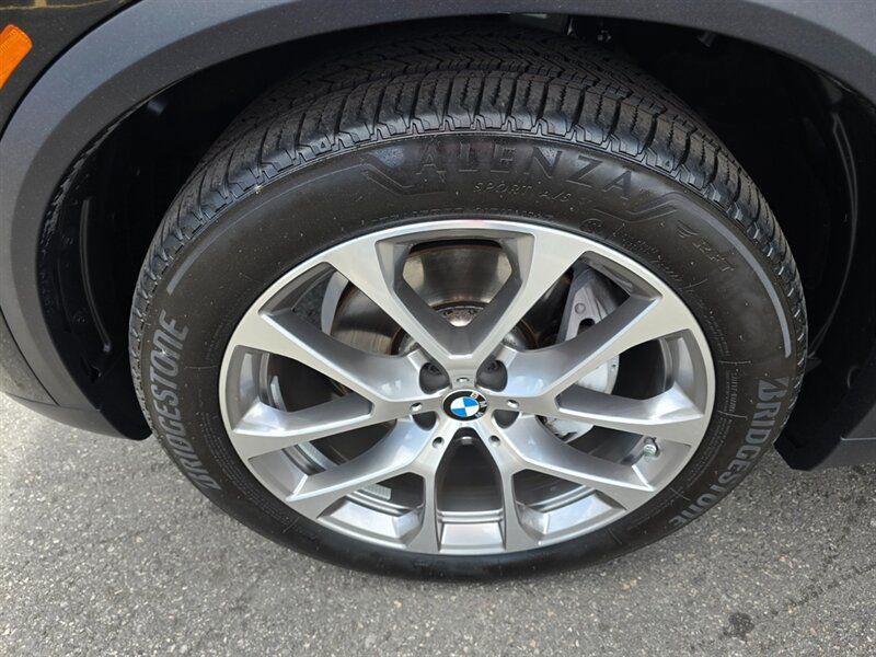 Used 2025 BMW X5 xDrive40i w/ Premium Package AWD/4WD image 26