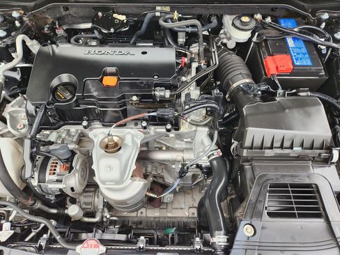 Used 2024 Honda Civic Sport image 29