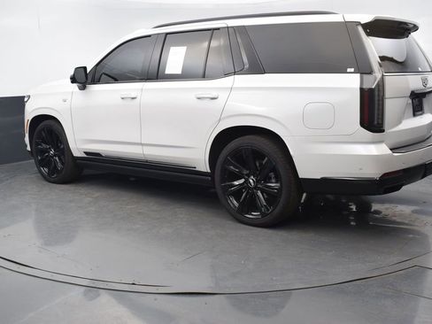Used 2025 Cadillac Escalade Sport Platinum AWD/4WD image 4