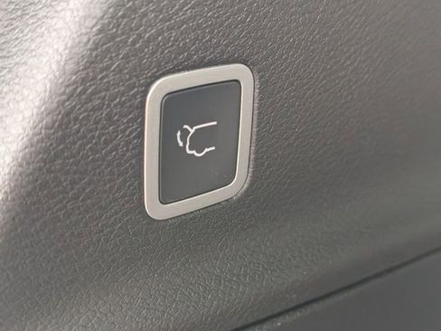 New 2026 Chrysler Pacifica Limited image 30