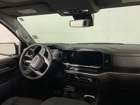 Used 2024 GMC Sierra 1500 SLT w/ SLT Premium Plus Package AWD/4WD image 32