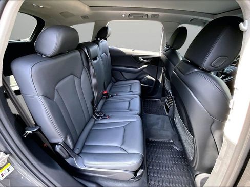 Used 2024 Audi Q7 3.0T Prestige AWD/4WD image 24