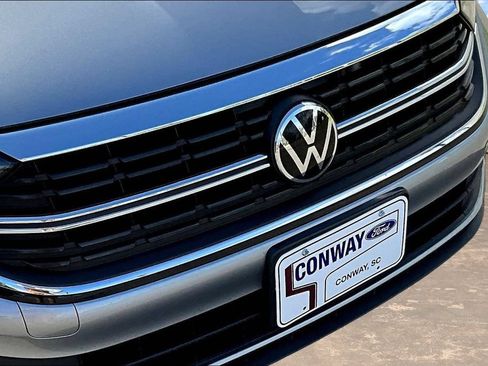 Used 2024 Volkswagen Jetta SE FWD image 34