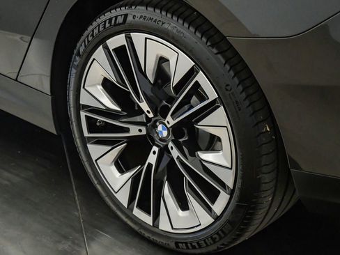 Used 2026 BMW 530i RWD image 11