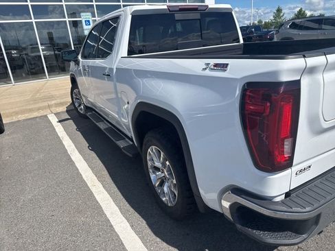Used 2021 GMC Sierra 1500 SLT AWD/4WD image 16