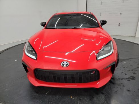 Used 2022 Toyota GR86 Premium w/ ALL Weather Mat Package (TMS) RWD image 2