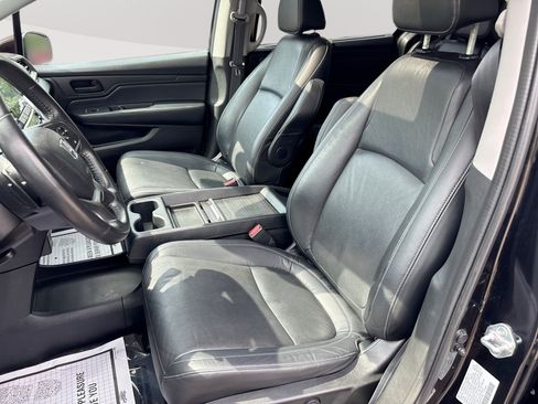 Used 2023 Honda Odyssey EX-L image 13
