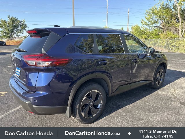 Used 2025 Nissan Rogue SV w/ SV Premium Package AWD/4WD image 4