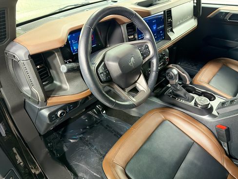 Used 2024 Ford Bronco Outer Banks AWD/4WD image 4