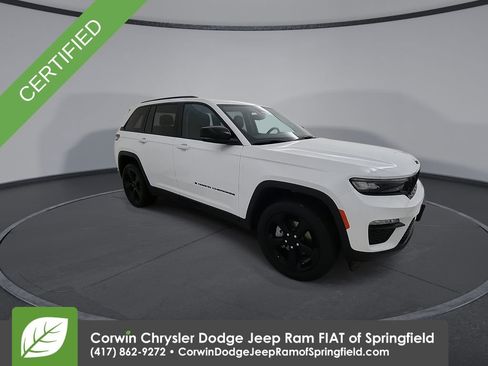 Certified 2023 Jeep Grand Cherokee Limited w/ Black Appearance Package image 2