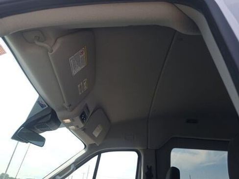 Used 2022 Ford Transit 350 XLT RWD image 8
