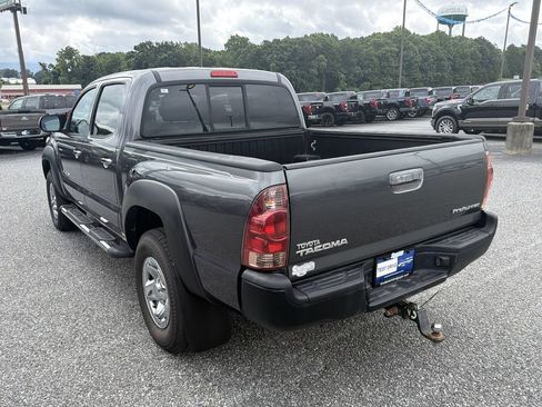 Used 2014 Toyota Tacoma PreRunner w/ Convenience Package RWD image 5