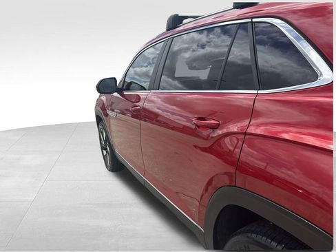 Certified 2024 Volkswagen Atlas Cross Sport SEL image 30