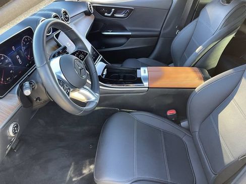 Used 2025 Mercedes-Benz C 300 4MATIC Sedan image 21