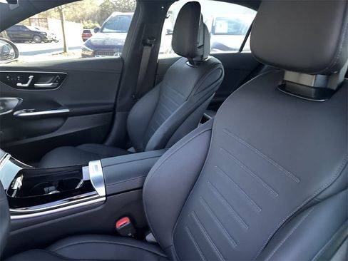 New 2025 Mercedes-Benz C 300 Sedan image 10