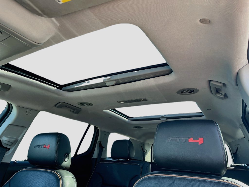 Used 2022 GMC Acadia AT4 w/ Technology Package AWD/4WD image 23