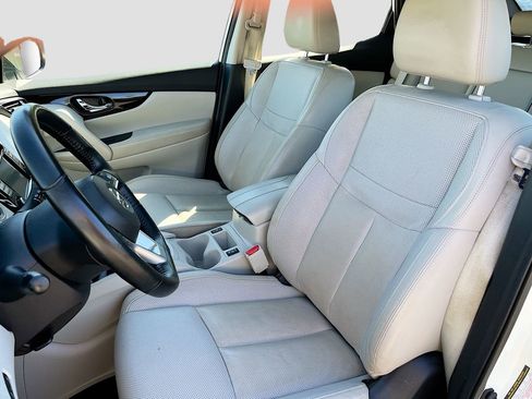 Used 2022 Nissan Rogue Sport SL FWD image 20