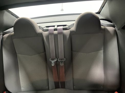 Used 2010 Chrysler Sebring Touring image 11