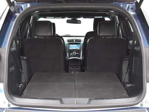 Used 2018 Ford Explorer Platinum AWD/4WD image 35