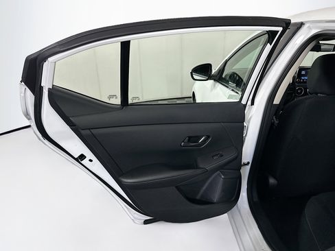 Used 2024 Nissan Sentra SV image 24