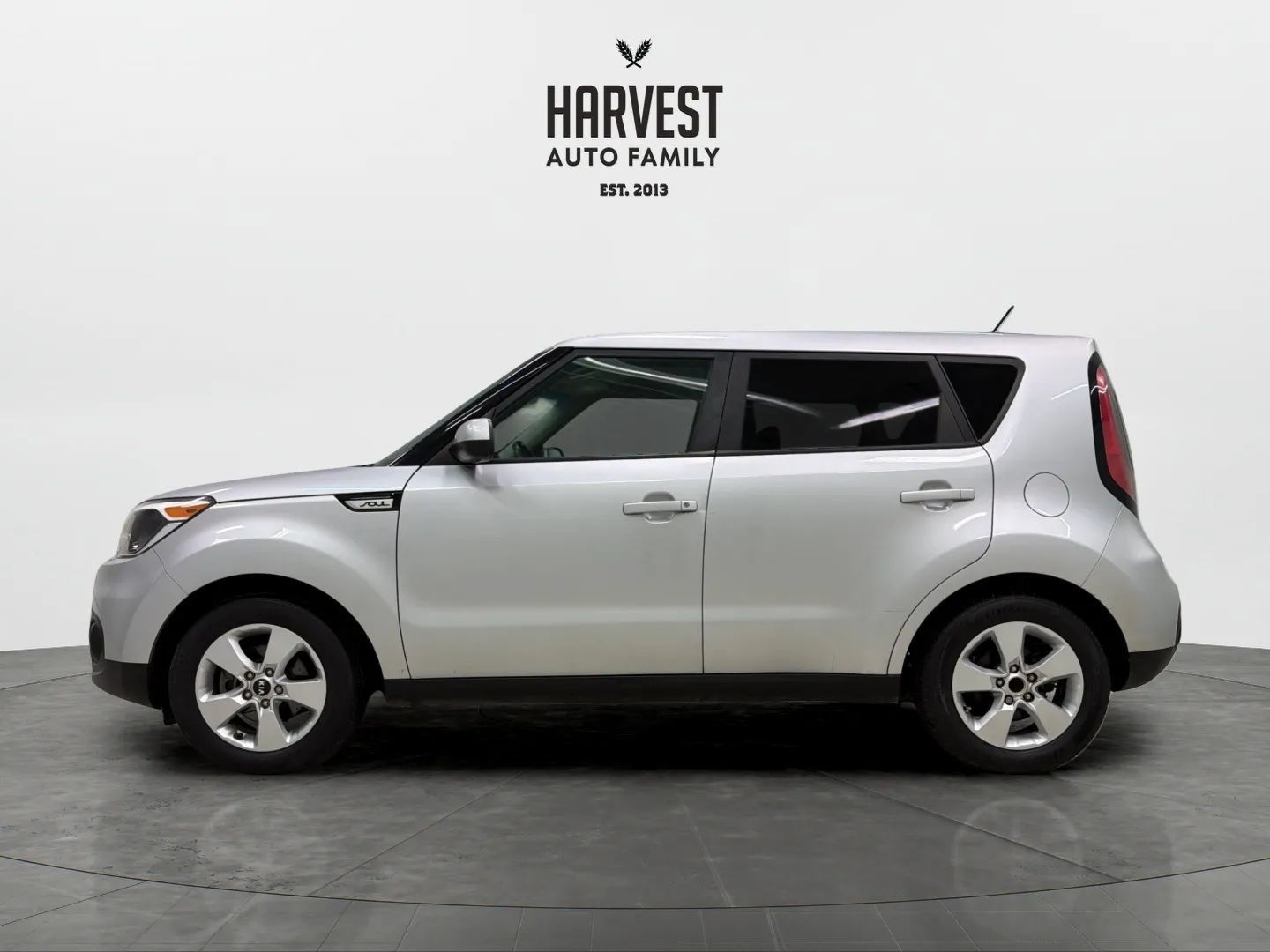 Used 2018 Kia Soul FWD image 2