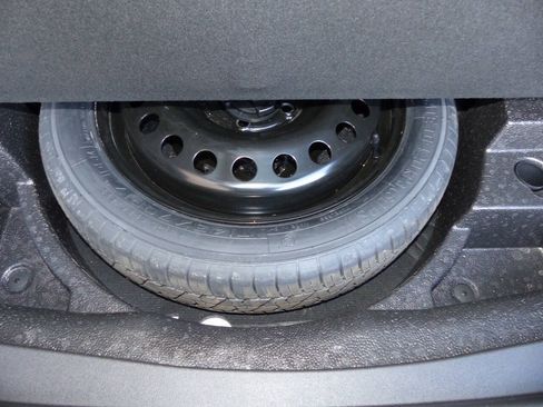 Used 2021 Buick Envision Essence AWD/4WD image 32