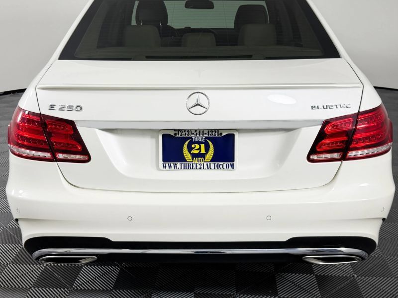 Used 2014 Mercedes-Benz E 250 BlueTEC 4MATIC Sedan image 59