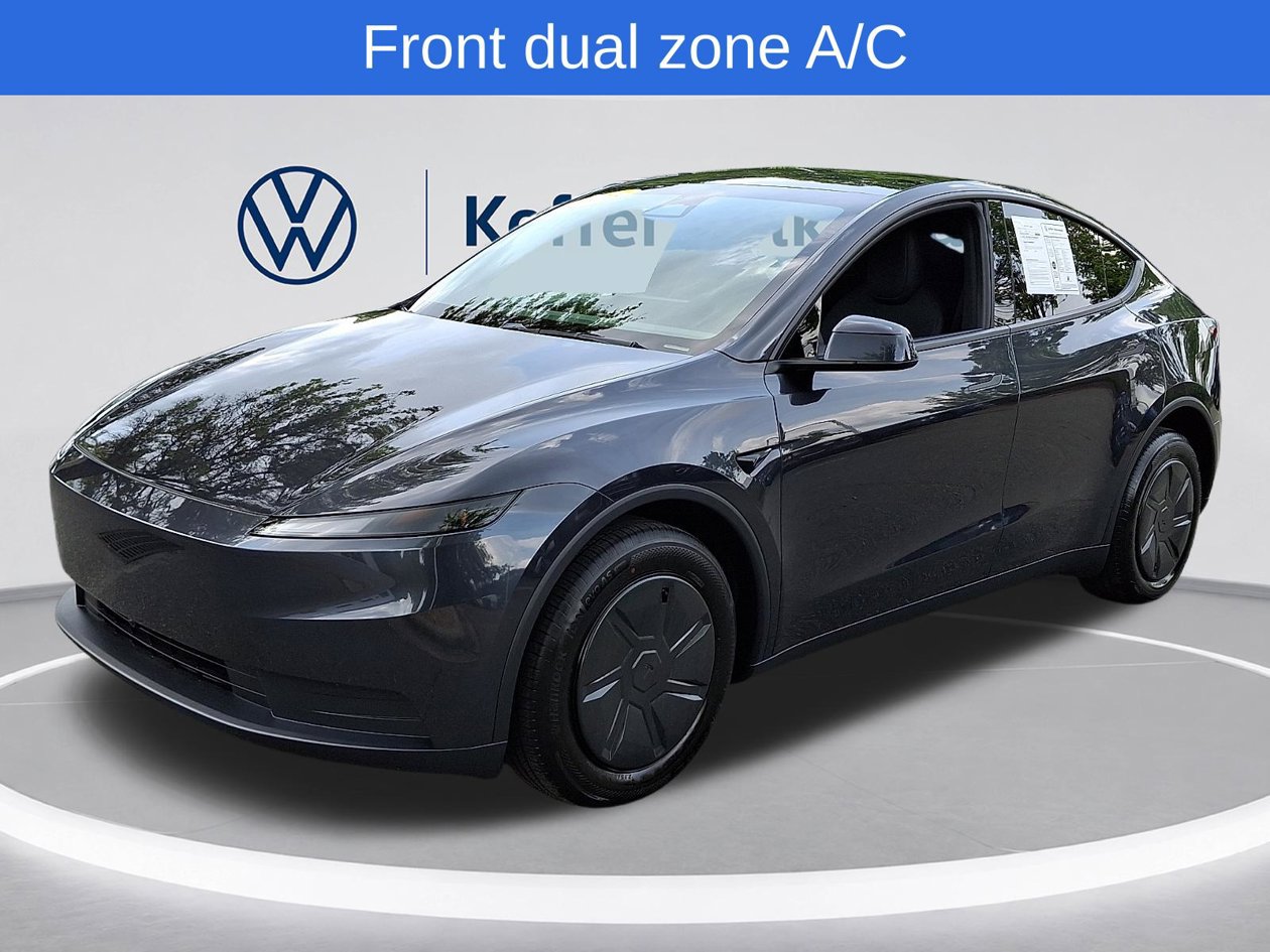 Used 2026 Tesla Model Y AWD image 3