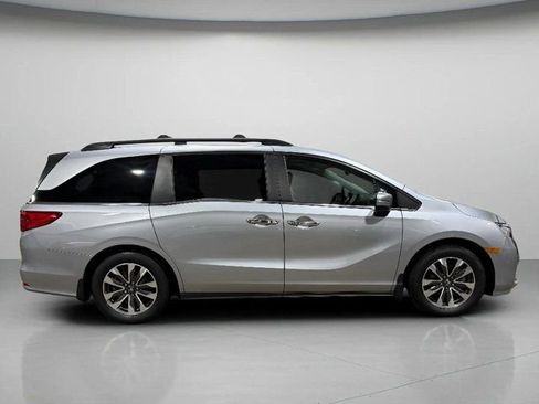 Used 2023 Honda Odyssey EX-L image 2