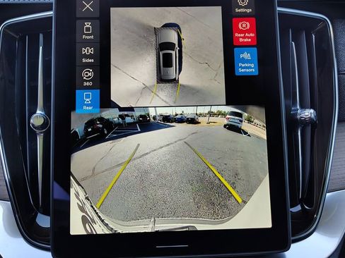 New 2026 Volvo XC90 B6 Plus w/ Protection Package image 21