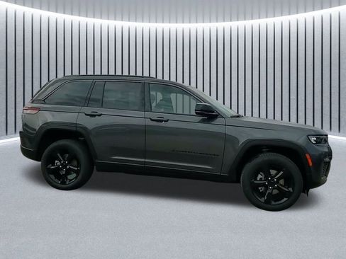 New 2026 Jeep Grand Cherokee Limited w/ Limited Altitude Package image 4