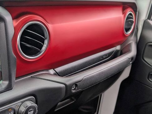 Used 2023 Jeep Gladiator Rubicon w/ LED Lighting Group image 29