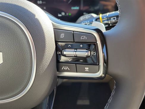 New 2026 Kia Carnival SX image 29