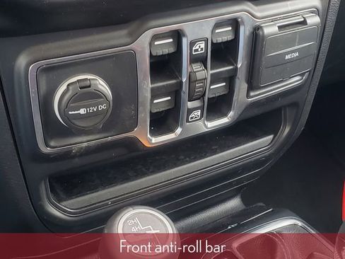 Used 2022 Jeep Wrangler Unlimited Sahara AWD/4WD image 26