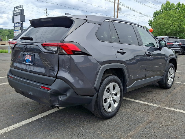 Used 2023 Toyota RAV4 LE AWD/4WD image 6