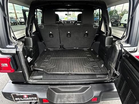 Used 2019 Jeep Wrangler Unlimited Sport S AWD/4WD image 16