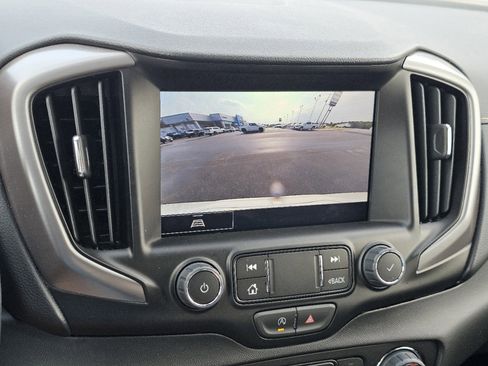 Used 2024 GMC Terrain AT4 image 24