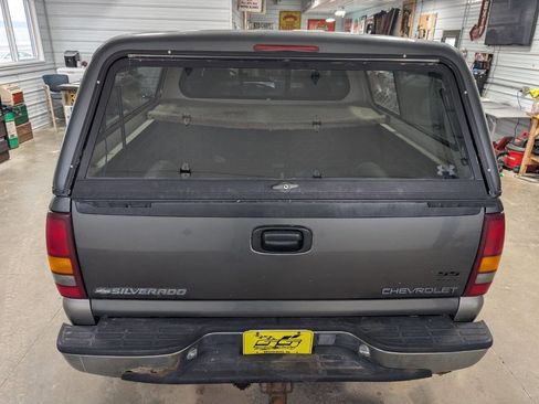 Used 2000 Chevrolet Silverado 1500 LS image 5