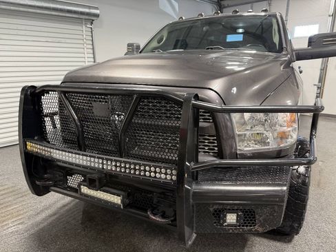 Used 2017 RAM 2500 Tradesman w/ Chrome Appearance Group AWD/4WD image 3