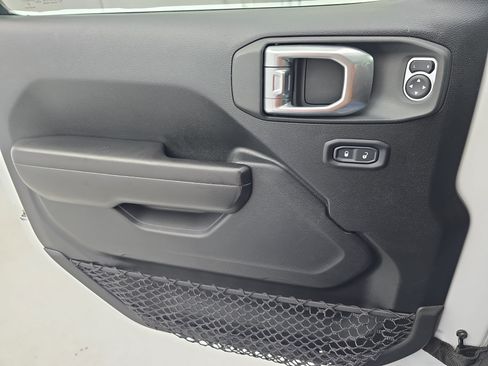 Used 2020 Jeep Wrangler Unlimited Sport S AWD/4WD image 26