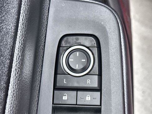 Used 2024 Toyota Prius Prime FWD image 16