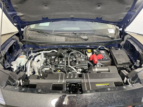 New 2025 Nissan Kicks SR image 26